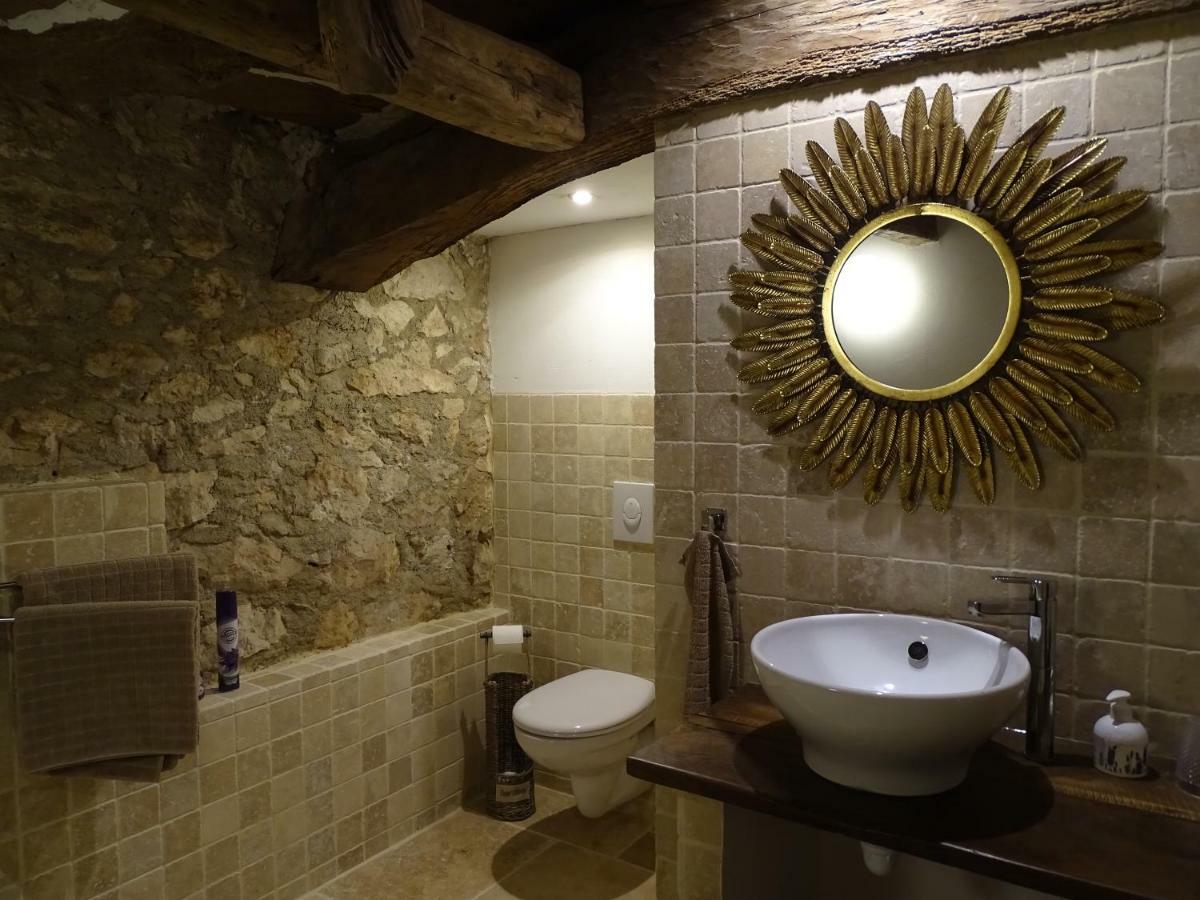 Apartamento Bergerie Le Vieux Manoir Valeilles Exterior foto