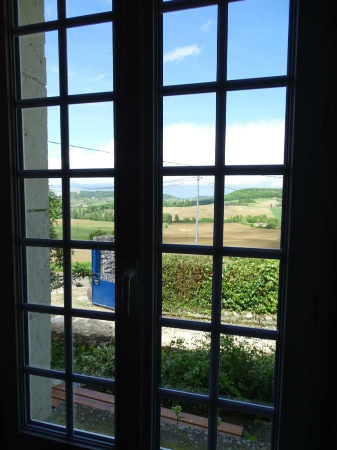Apartamento Bergerie Le Vieux Manoir Valeilles Exterior foto
