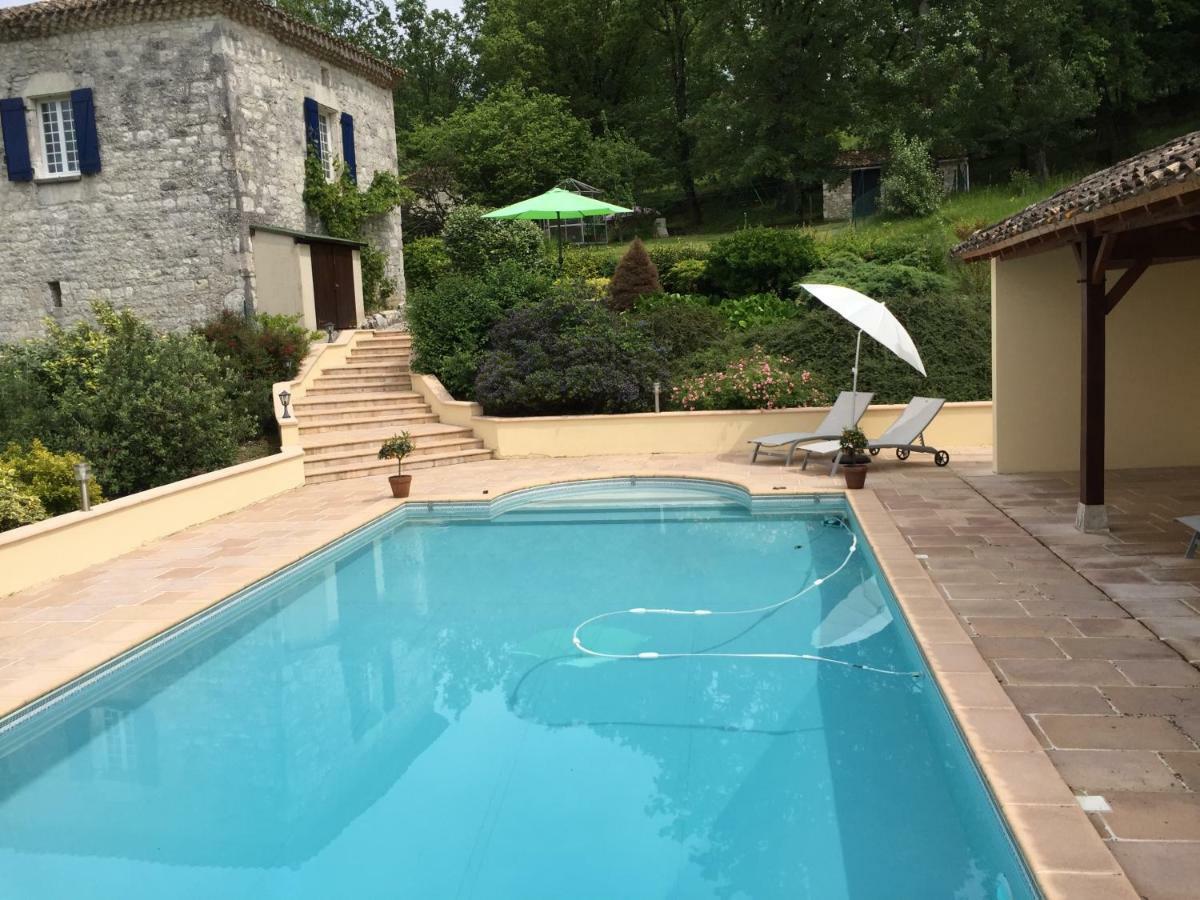 Apartamento Bergerie Le Vieux Manoir Valeilles Exterior foto