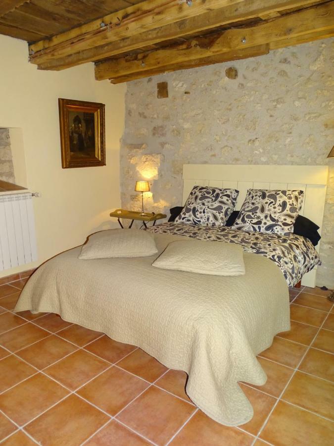 Apartamento Bergerie Le Vieux Manoir Valeilles Exterior foto
