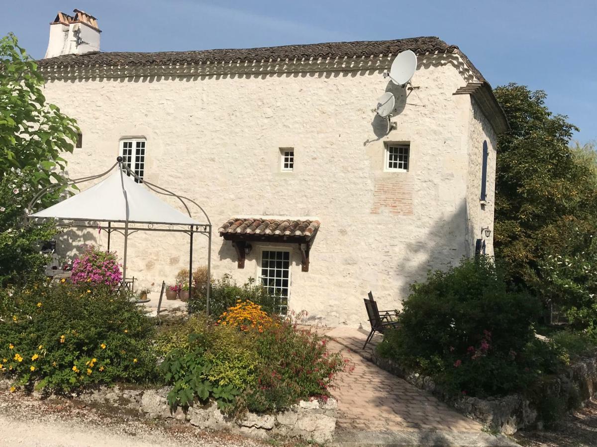Apartamento Bergerie Le Vieux Manoir Valeilles Exterior foto